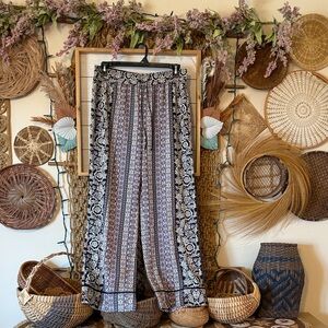Alice & Olivia wide leg printed pants size XL